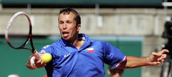 Radek Štěpánek se v Davis Cupu rve na kurtu jako lev o každý míč. Na finále týmové soutěže chce pozvat i někdejšího výtečného deblistu Pavla Složila, kterého Český tenisový svaz opomenul