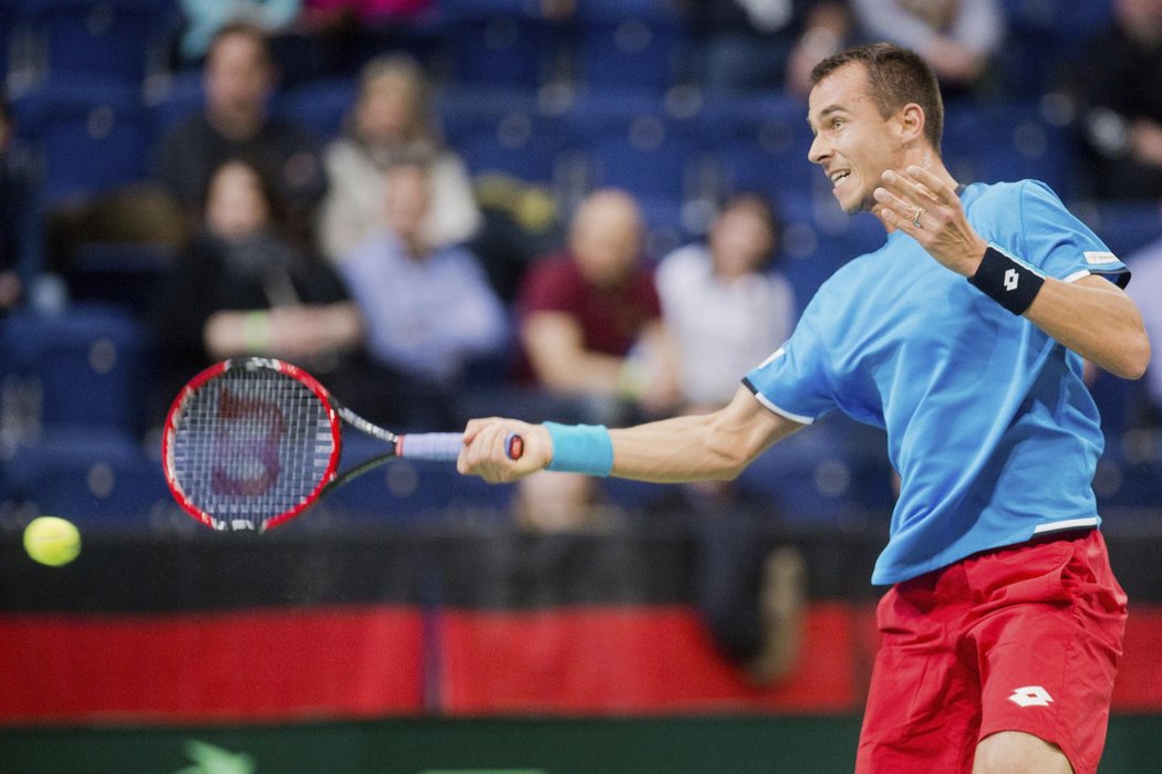 Lukáš Rosol v rozhodujícím pátém duelu v Německu proti Alexandru Zverevovi