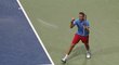 Lukáš Rosol v euforii po výhře nad Alexandrem Zverevem, která znamenal postup do čtvrtfinále Davis Cupu