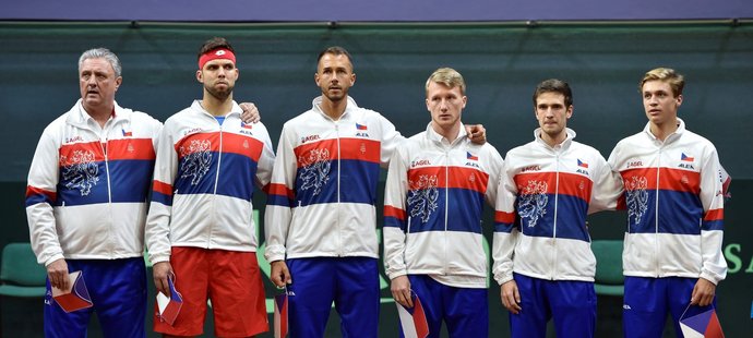 Čeští tenisté při zahájení daviscupového klání proti Slovensku