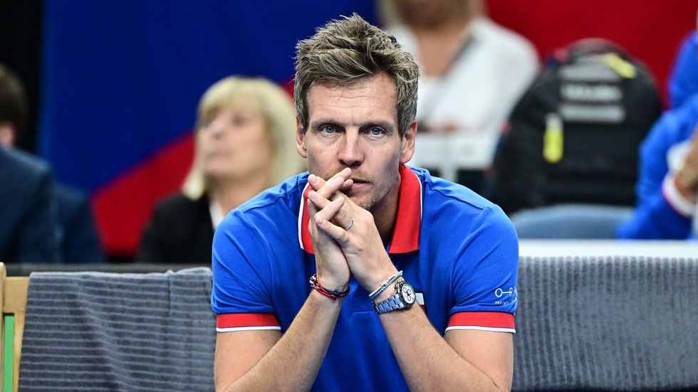 Zamyšlený český kapitán Tomáš Berdych