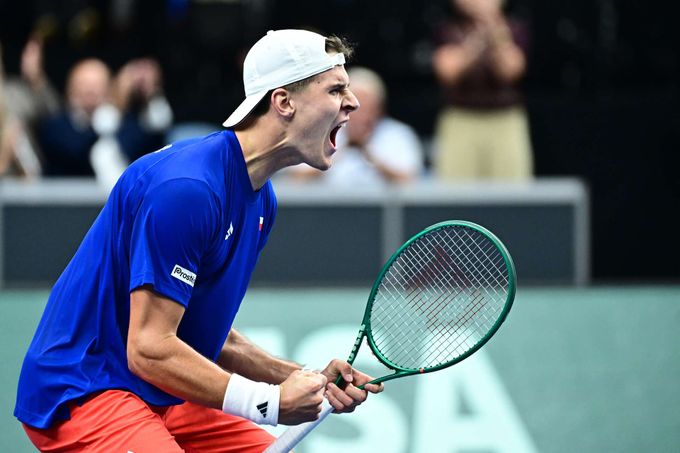 Davis Cup ONLINE: Česko - USA 2:2. Rozhodne duel Lehečky s Tienem, Menšík zvládl obrat Davis Cup ONLINE: Česko - USA 2:2. Rozhodne duel Lehečky s Tienem, Menšík zvládl obrat