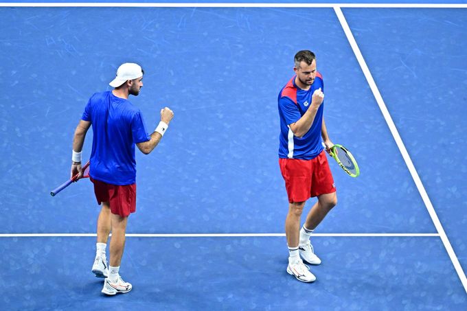 Davis Cup ONLINE: Česko - USA. Pavlásek s Riklem bojují ve čtyřhře, získali první set Davis Cup ONLINE: Česko - USA. Pavlásek s Riklem bojují ve čtyřhře, získali první set