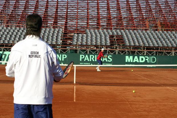 Na tomhle kurtu budou čeští tenisté hrát o semifinále Davis Cupu. Na tomhle kurtu budou čeští tenisté hrát o semifinále Davis Cupu.