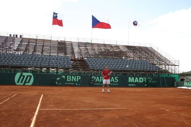 Na tomhle kurtu budou čeští tenisté hrát o semifinále Davis Cupu. Na tomhle kurtu budou čeští tenisté hrát o semifinále Davis Cupu.