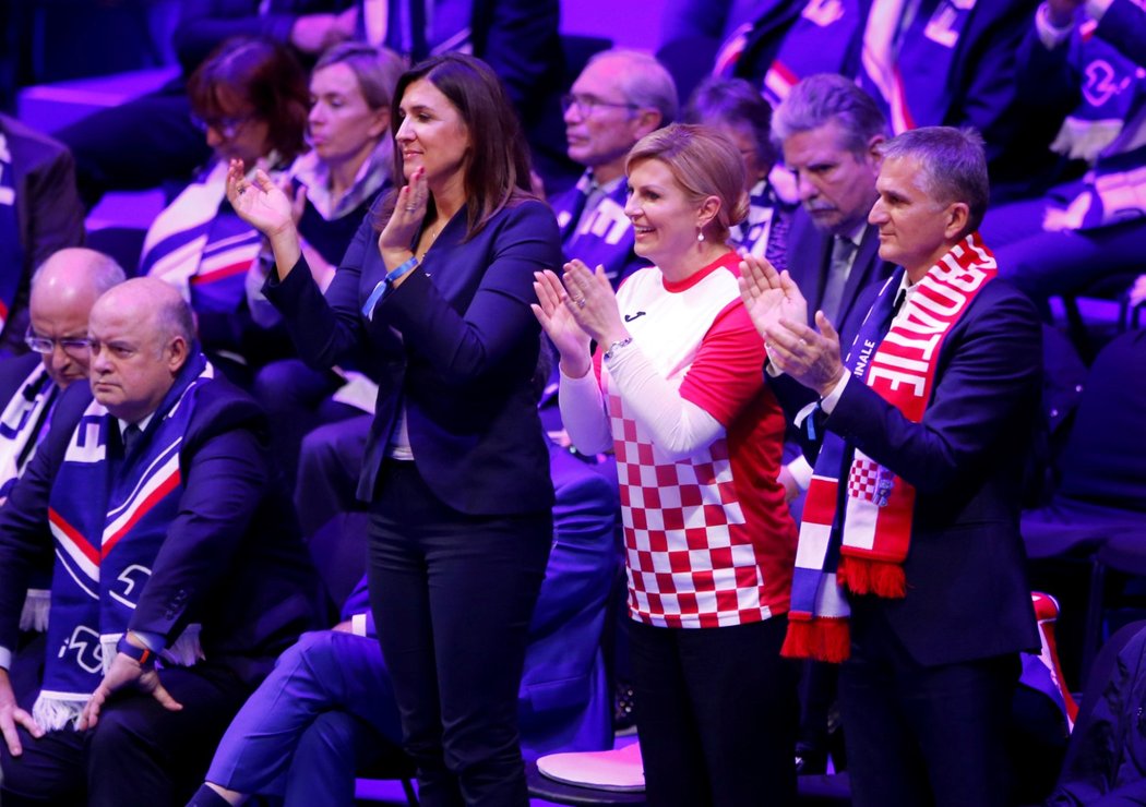 Pohledná chorvatská prezidentka Kolinda Grabarová-Kitarovičová fandila tentokrát na Davis Cupu