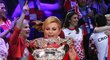 Chorvatská prezidentka Kolinda Grabarová-Kitarovičová fandila o víkendu tenistům ve finále Davisova poháru ve Francii