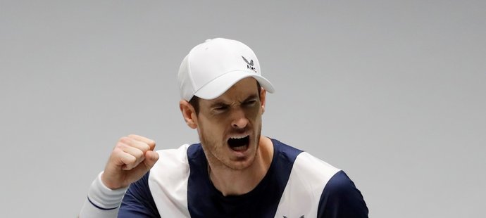 Andy Murray se po třech letech vrátil do Davis Cupu a hned pomohl Velké Británii výhrou nad Tallonem Griekspoorem z Nizozemska
