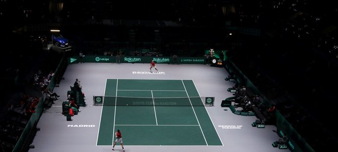 Davis Cup se hraje poprvé v novém finálovém formátu, celý turnaj za účasti 18 zemí se odehraje v Madridu