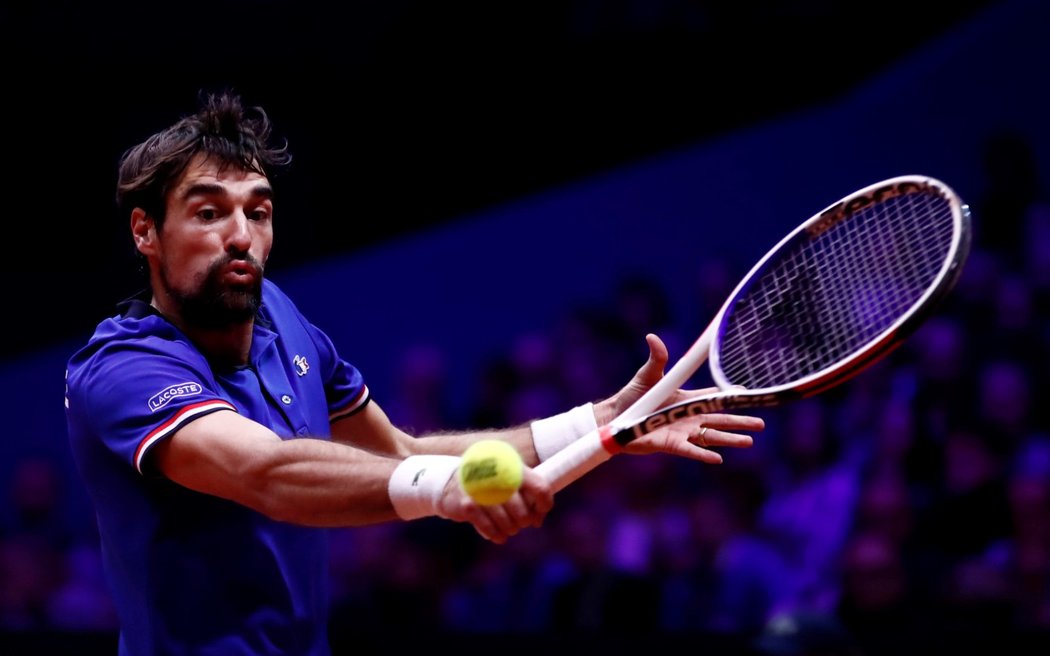 Jeremy Chardy v prvním zápase finále Davis Cupu prohrál s Bornou Čoričem