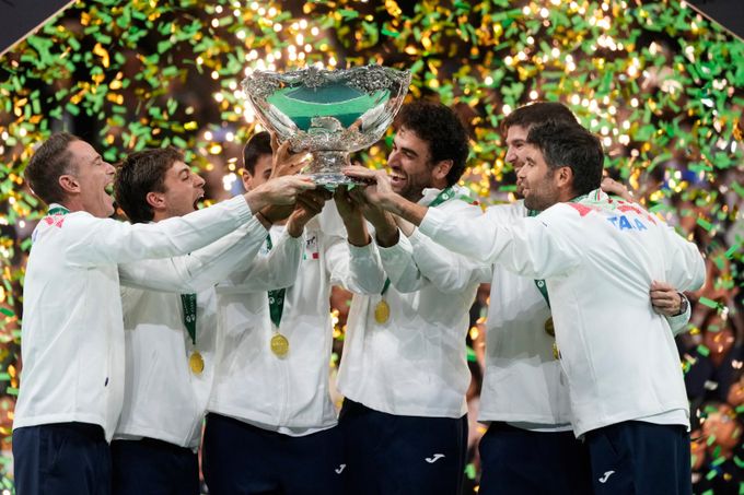 Itálie slaví potřetí za sebou triumf v Davis Cupu. Ve finále porazila Španělsko Itálie slaví potřetí za sebou triumf v Davis Cupu. Ve finále porazila Španělsko