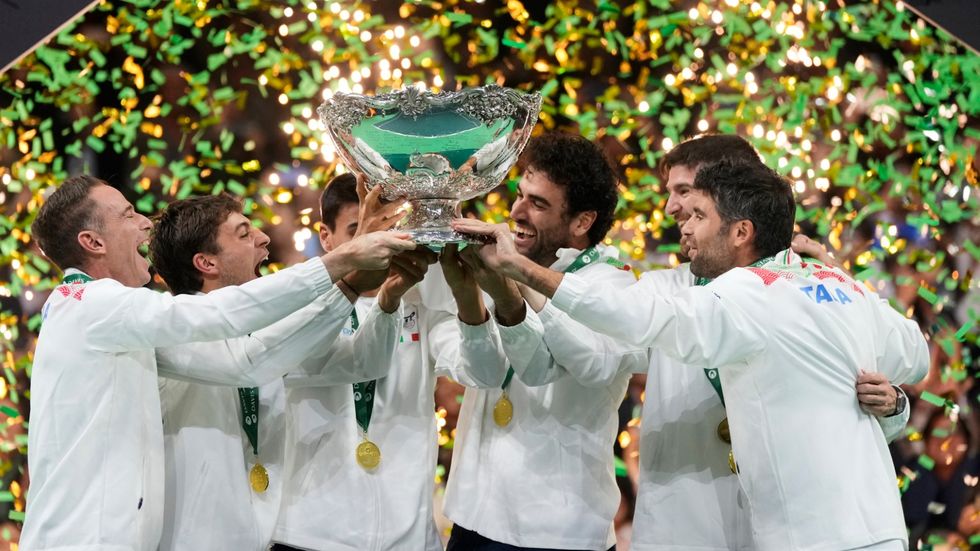 Italové porazili Španělsko a ovládli Davis Cup