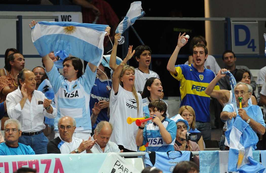 Argentinští fanoušci měli při zápase Berdych - Del Porto co oslavovat