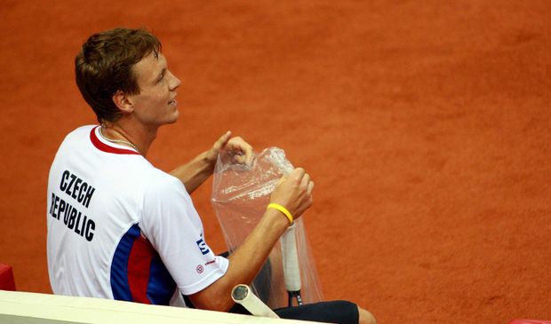 Tomáš Berdych se připravuje na semifinále Davis Cupu Tomáš Berdych se připravuje na semifinále Davis Cupu