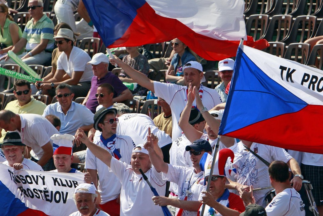 Čeští fanoušci měli důvod k radosti, duo Berdych-Štěpánek se s rumunskými protějšky nemazlilo