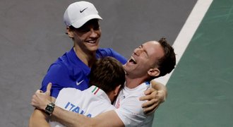Euforie po 47 letech, Italové ovládli Davis Cup. Vítězný bod zařídil Sinner