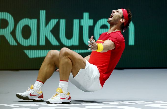 Španělsko má Davis Cup. Triumf potvrdil Nadal, parťák zářil i truchlil Španělsko má Davis Cup. Triumf potvrdil Nadal, parťák zářil i truchlil