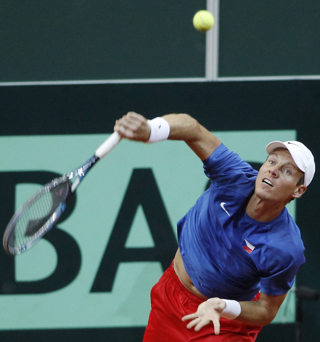 Tomáš Berdych bojuje o postupový bod nad Srbem Jankem Tipsarevičem