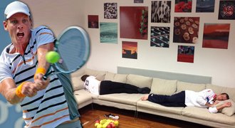 Odpočinek před Davis Cupem. Berdych se Štěpánkem vytuhli na gauči