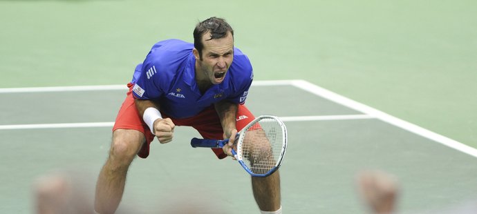 Radek Štěpánek porazil v úvodní dvouhře prvního kola Davisova poháru Itala Andrease Seppiho.