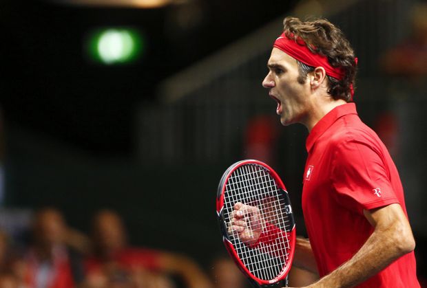 Roger Federer během semifinále Davis Cupu, kde ve švýcarských barvách porazil Itala Bolelliho Roger Federer během semifinále Davis Cupu, kde ve švýcarských barvách porazil Itala Bolelliho