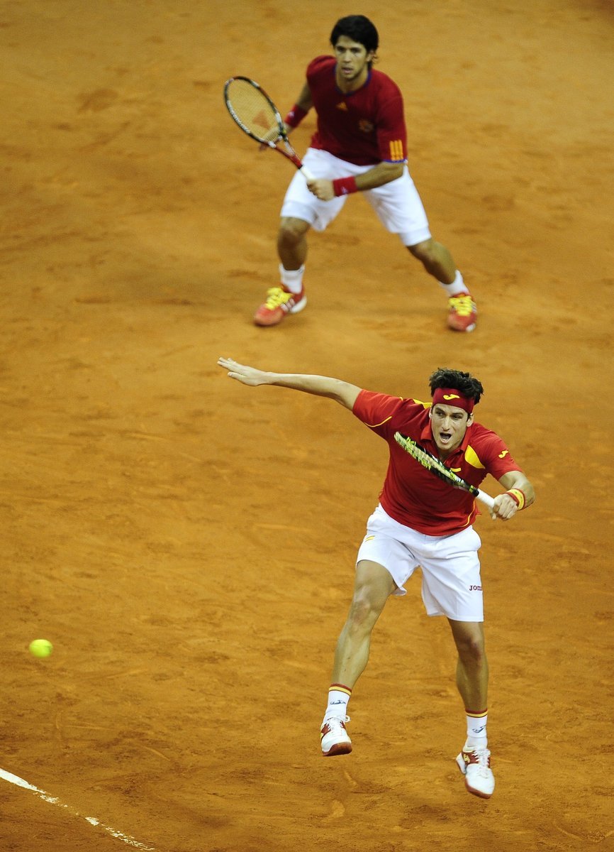 Lopez i Verdasco často zůstávali vzadu na základní čáře