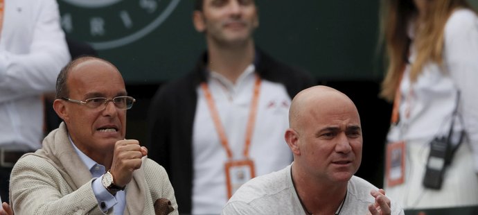 Andre Agassi zápasy Novaka Djokoviče ve VIP loži hodně prožíval