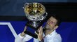 Novak Djokovič podesáté ovládl Australian Open