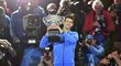 Novak Djokovič slaví svůj osmý grandslamový titul