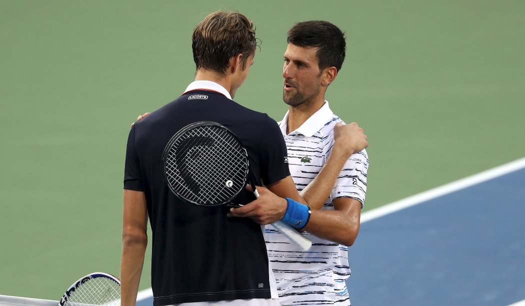 Novak Djokovič titul na Masters v Cincinnati neobhájí. V generálce na US Open podruhé letos nestačil na ruského tenistu Daniila Medveděva a v semifinále s ním prohrál 6:3, 3:6 a 3:6.