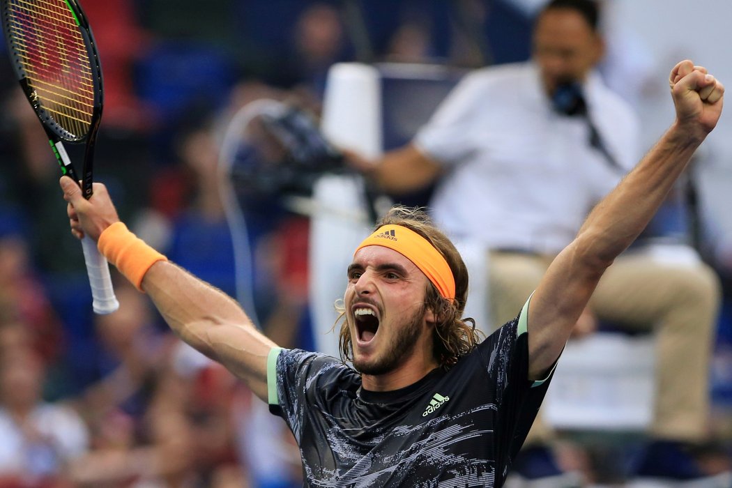 Tsitsipas v Šanghaji porazil Djokoviče