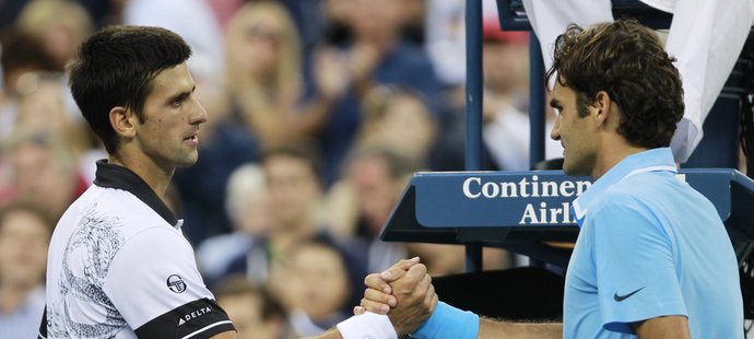 Roger Federer se o titul v Basileji utká s Novakem Djokovičem