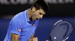 Novak Djokovič slaví zisk titulu z Australian Open