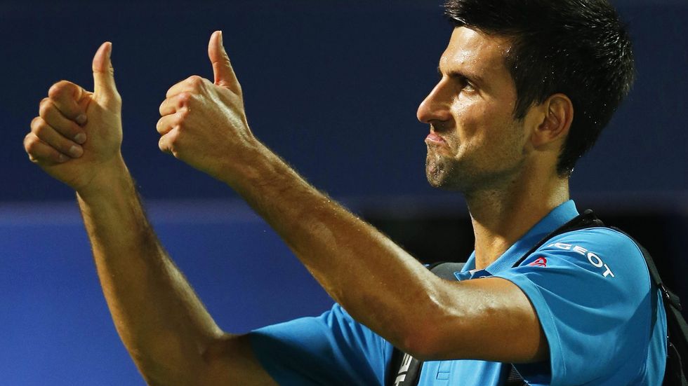 Zklamaný srbský tenista Novak Djokovič, který na turnaji v Dubaji kvůli problémům s okem skrečoval utkání se Španělem Felicianem Lópezem