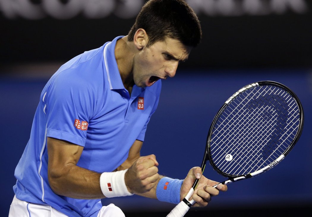 Novak Djokovič slaví zisk titulu z Australian Open