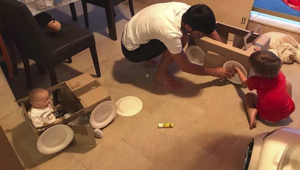 Novak Djokovič se s fanoušky podělil o to, jak si doma hraje s malým synem