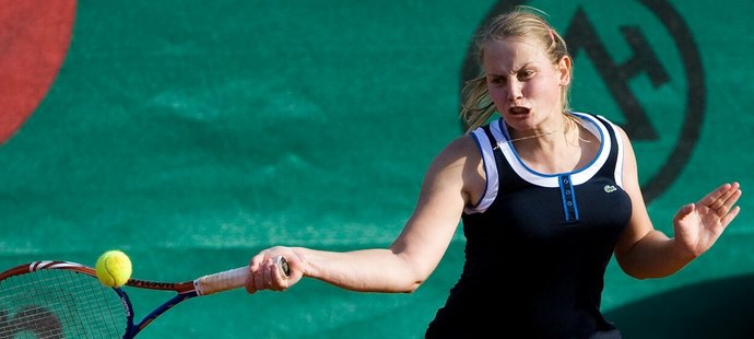 Chorvatská rodačka Jelena Dokičová během své aktivní kariéry na turnaji v Praze