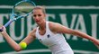 Česká tenistka Karolína Plíšková v generálce na Wimbledon válí, postoupila do semifinále