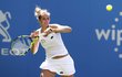 Kristýna Plíšková v prvním kole turnaje v Eastbourne proti domácí Naomi Broadyové