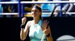 Česká tenistka Petra Kvitová slaví úspěch v podobě postupu do čtvrtfinále v Eastbourne, domácí Britce Boulterové uštědřila i kanára