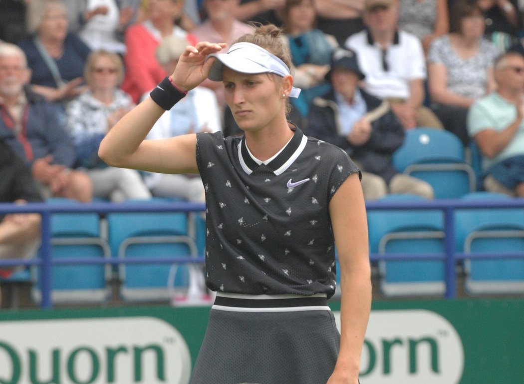 Markéta Vondroušová nestačila v Eastbourne ve 2. kole na Belgičanku Elise Mertensovou