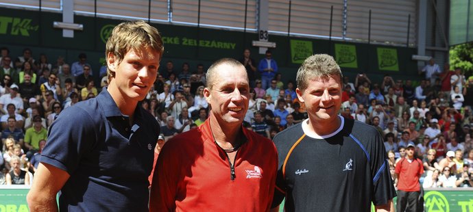 Berdych a Lendl pózují během tenisové exhibice v roce 2010. Budou z nich parťáci?