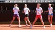 České tenistky během prvního tréninku v italském Palermu