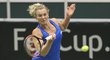 Kateřina Siniaková v zápase proti Simoně Halepové v prvním kole Fed Cupu