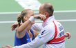 Petra Kvitová a Petr Pála po postupu českého fedcupového týmu přes Švýcarsko