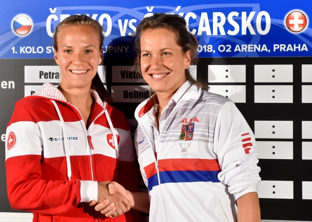 Viktorija Golubicová a Barbora Strýcová, aktérky sobotního utkání 1. kola Fed Cupu mezi Českem a Švýcarskem