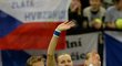 Petra Kvitová děkuje za podporu českým fanouškům po výhře nad Švýcarkou Bencicovou