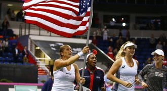 Drama ve Fed Cupu! Američanky udolaly Bělorusky ve čtyřhře a slaví 18. titul