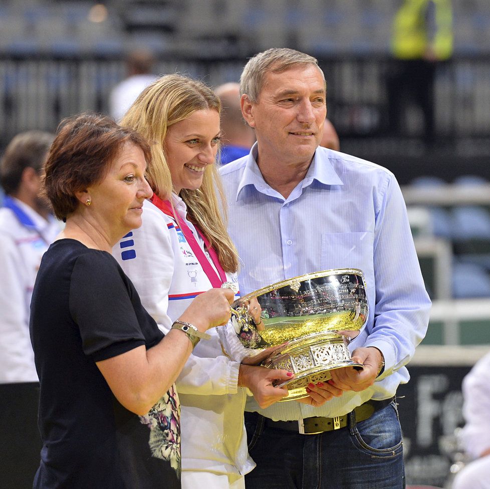 Petra Kvitová si užívá radost z Fed Cupu se svými rodiči