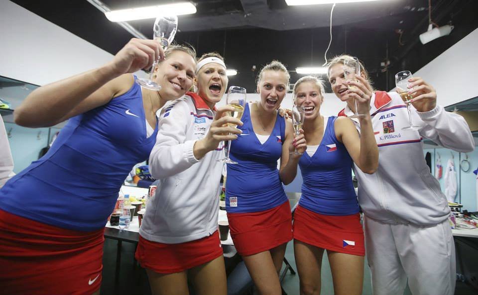 České tenistky slaví v šatně triumf nad Němkami a zisk Fed Cupu